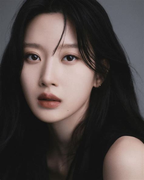 Actress Moon Ga Young shares breathtaking new profile photos.